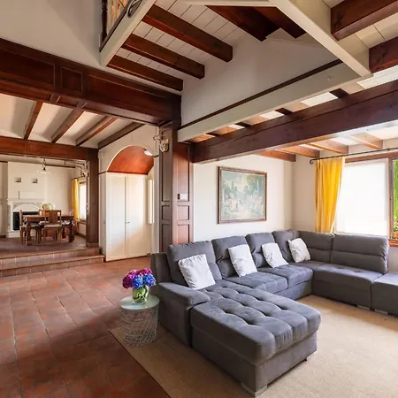 Rosa - Harmonious And Welcoming Brebbia