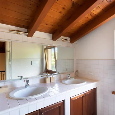 Rosa - Harmonious And Welcoming Villa Brebbia