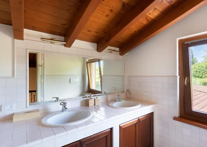 Rosa - Harmonious And Welcoming * 브레비아