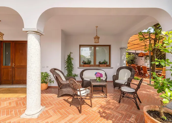 Rosa - Harmonious And Welcoming Brebbia